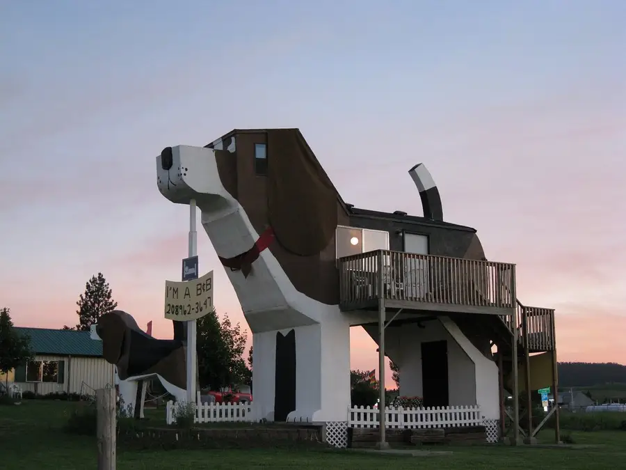 Dog Bark Park Inn